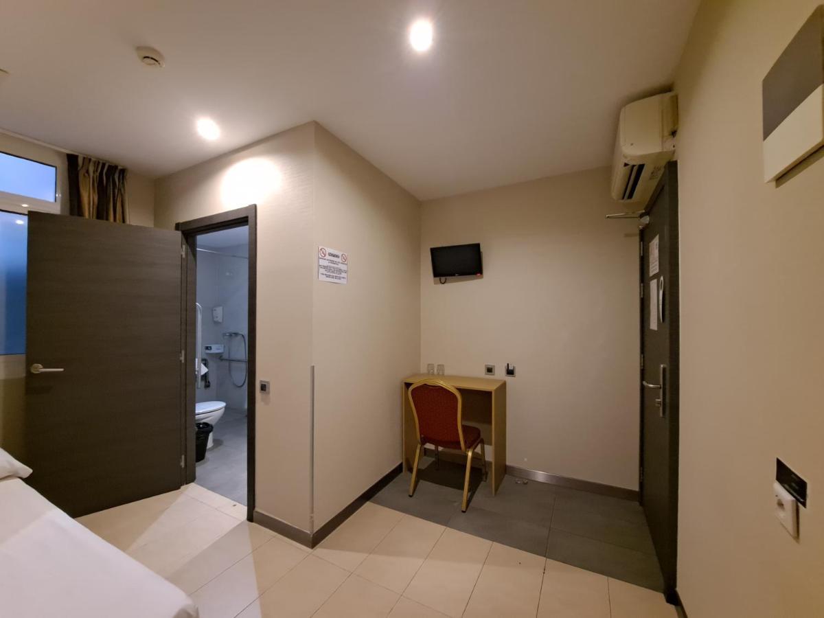 Hostal Las Flores Ramblas 巴塞罗那 外观 照片
