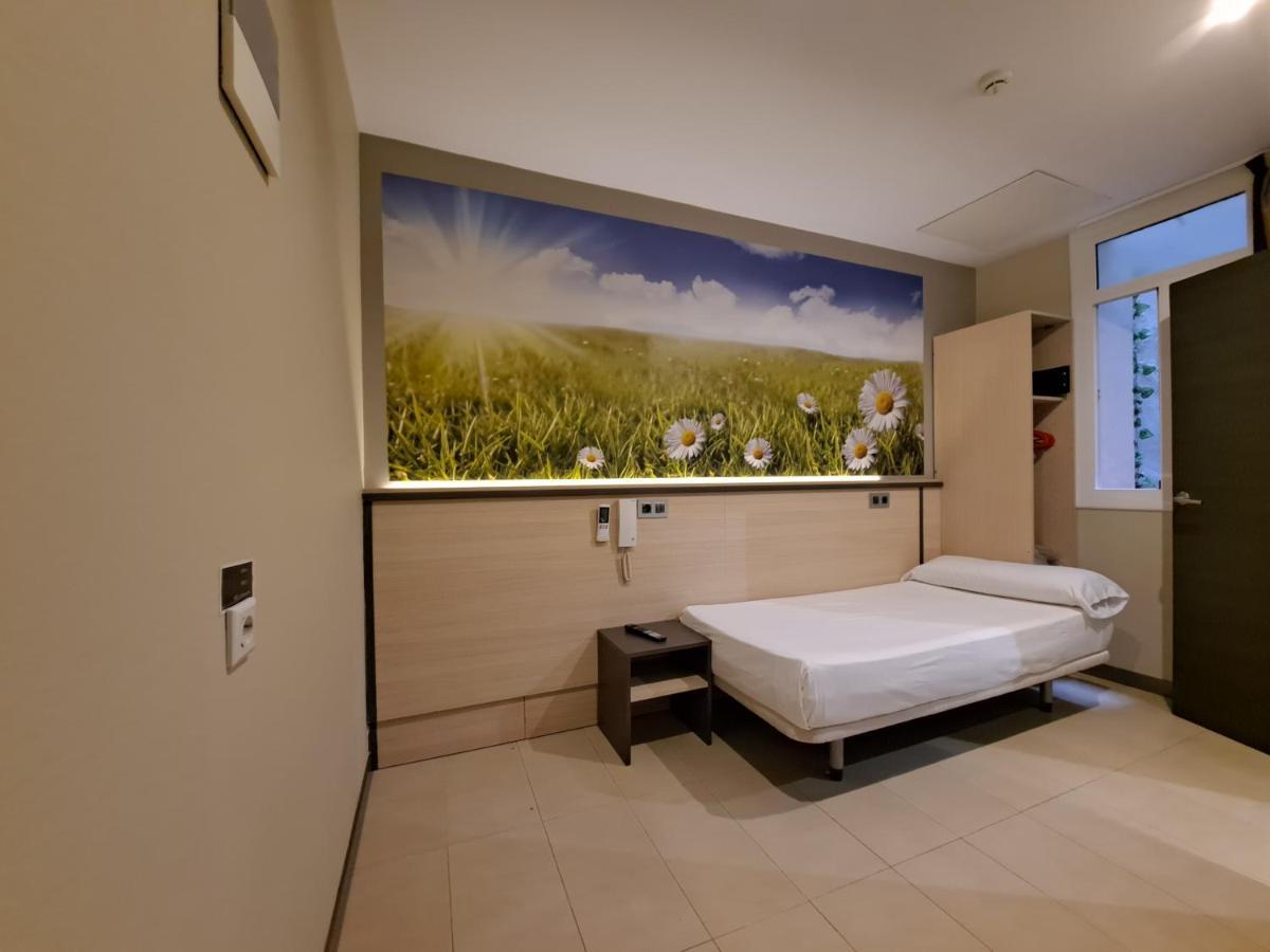 Hostal Las Flores Ramblas 巴塞罗那 外观 照片