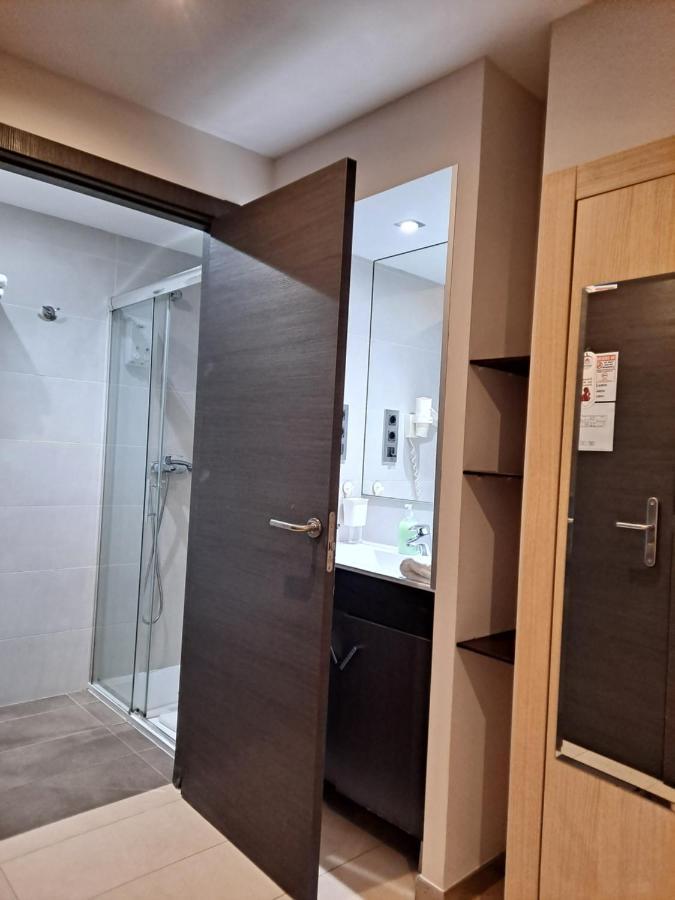 Hostal Las Flores Ramblas 巴塞罗那 外观 照片