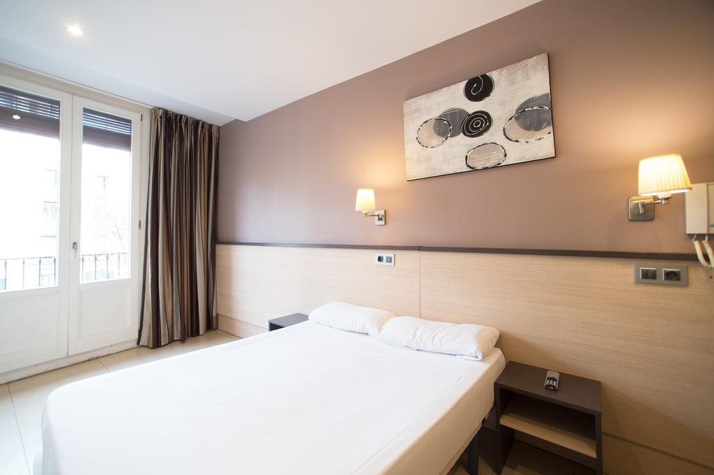 Hostal Las Flores Ramblas 巴塞罗那 外观 照片