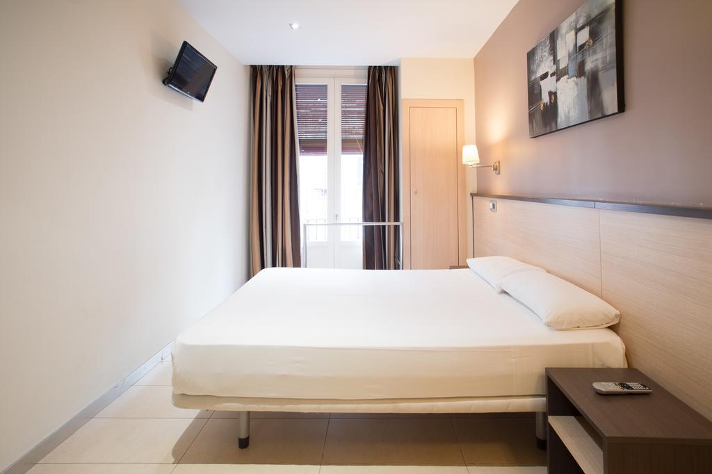 Hostal Las Flores Ramblas 巴塞罗那 外观 照片