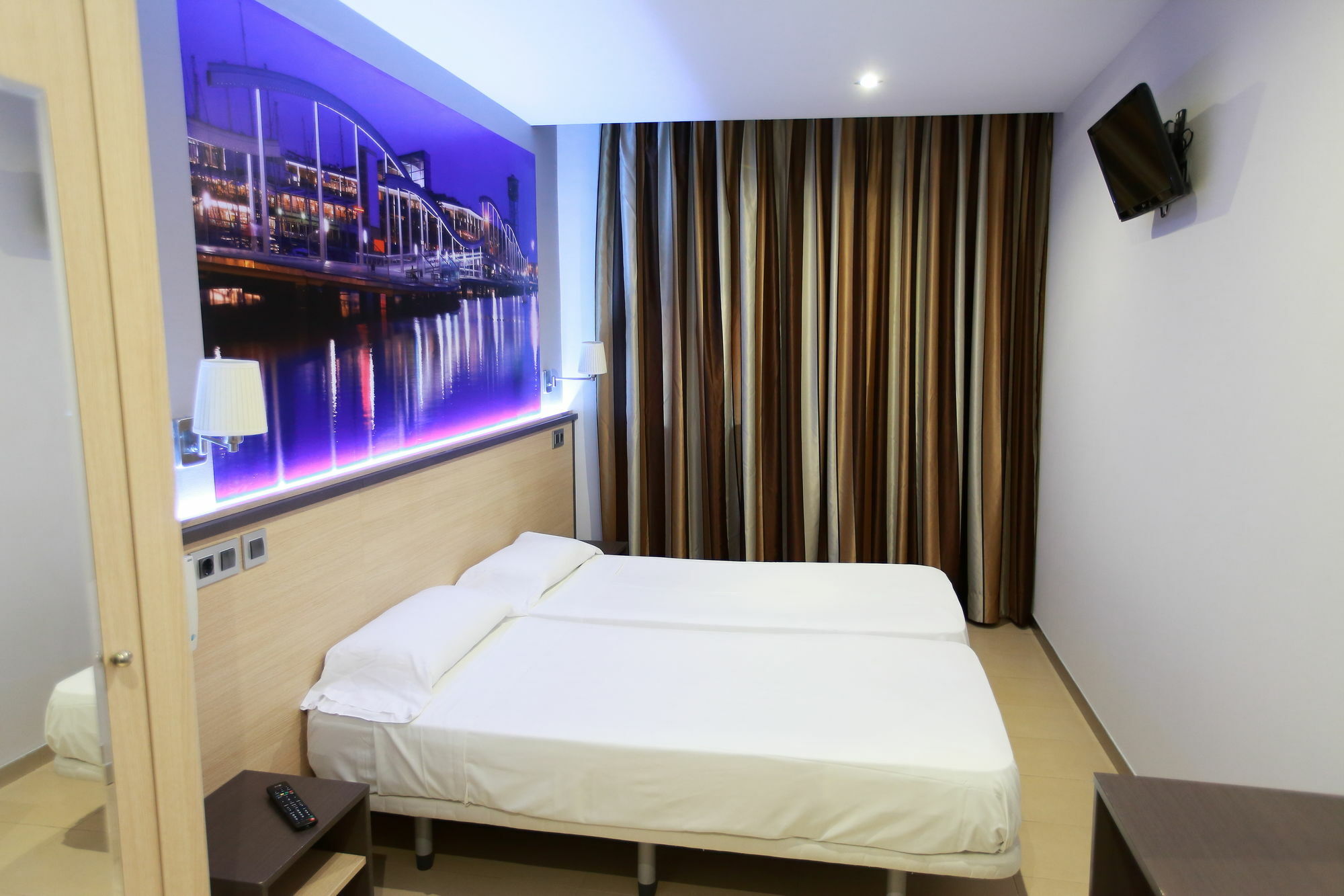 Hostal Las Flores Ramblas 巴塞罗那 外观 照片