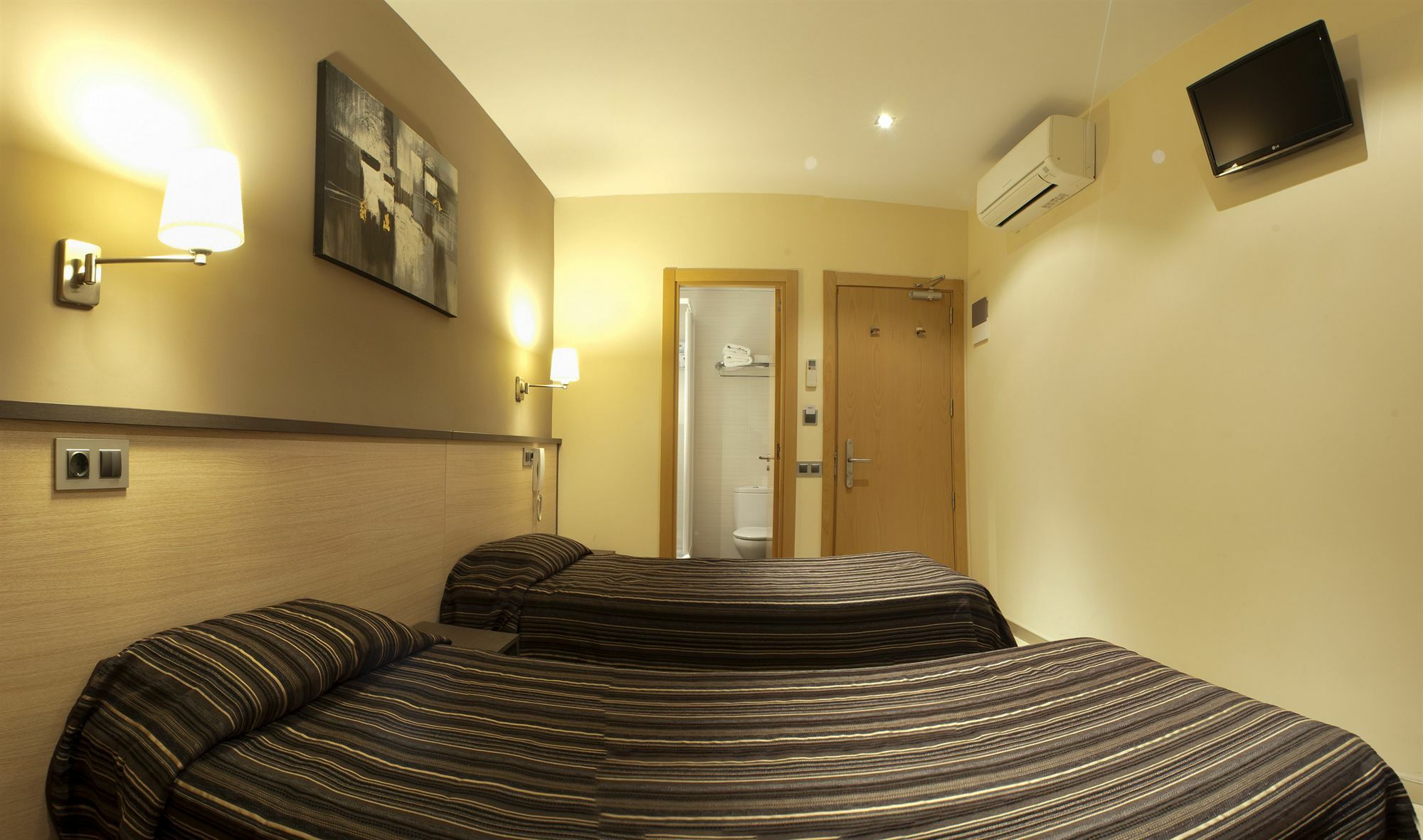 Hostal Las Flores Ramblas 巴塞罗那 外观 照片